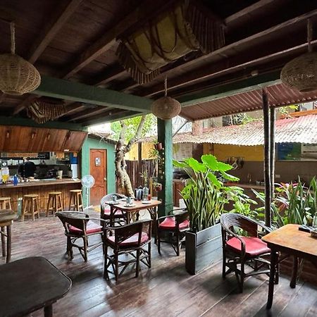 מונטניטה Hostal Mamacucha מראה חיצוני תמונה
