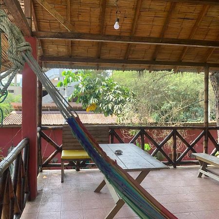 מונטניטה Hostal Mamacucha מראה חיצוני תמונה