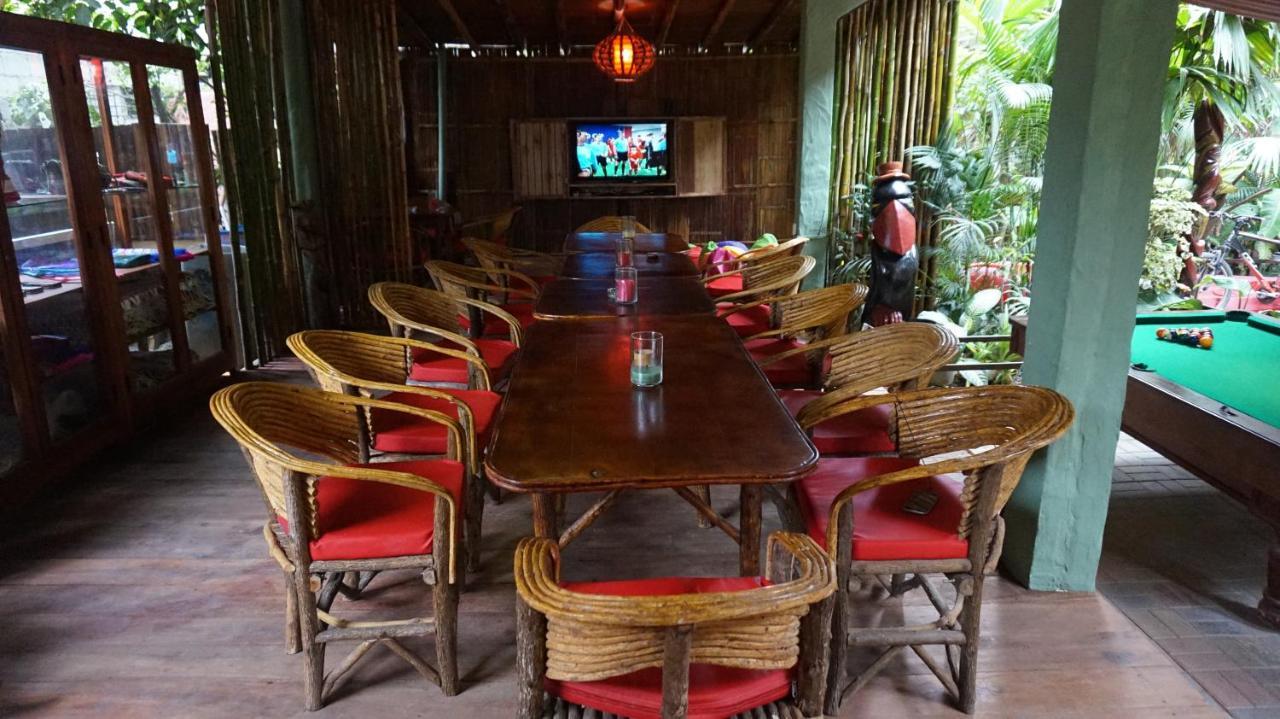 מונטניטה Hostal Mamacucha מראה חיצוני תמונה