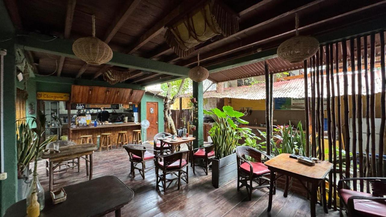 מונטניטה Hostal Mamacucha מראה חיצוני תמונה