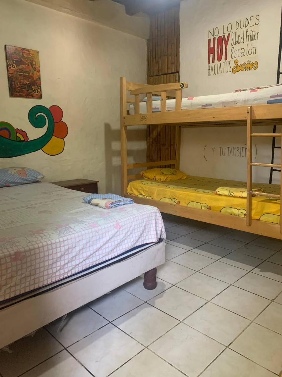 מונטניטה Hostal Mamacucha מראה חיצוני תמונה