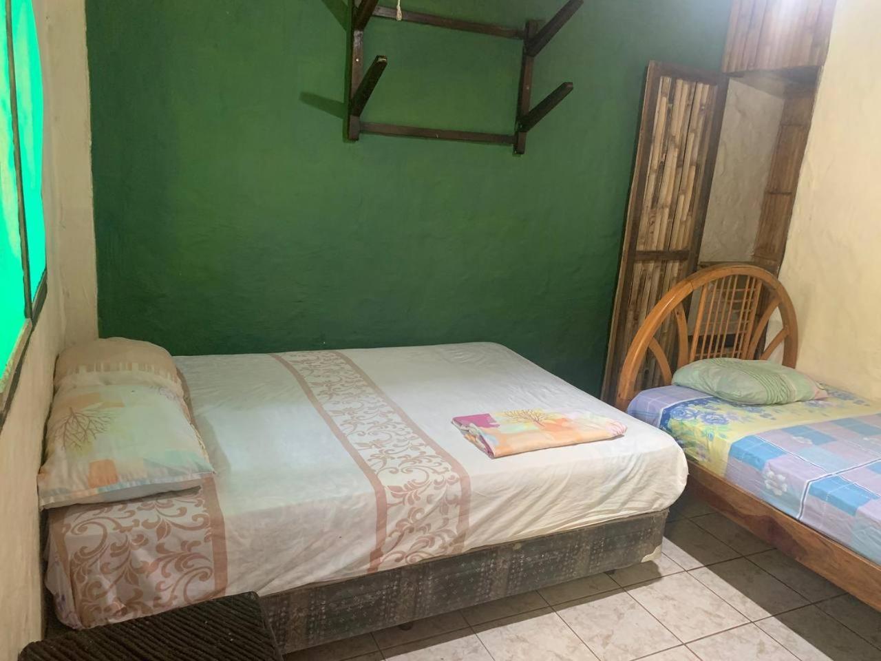 מונטניטה Hostal Mamacucha מראה חיצוני תמונה