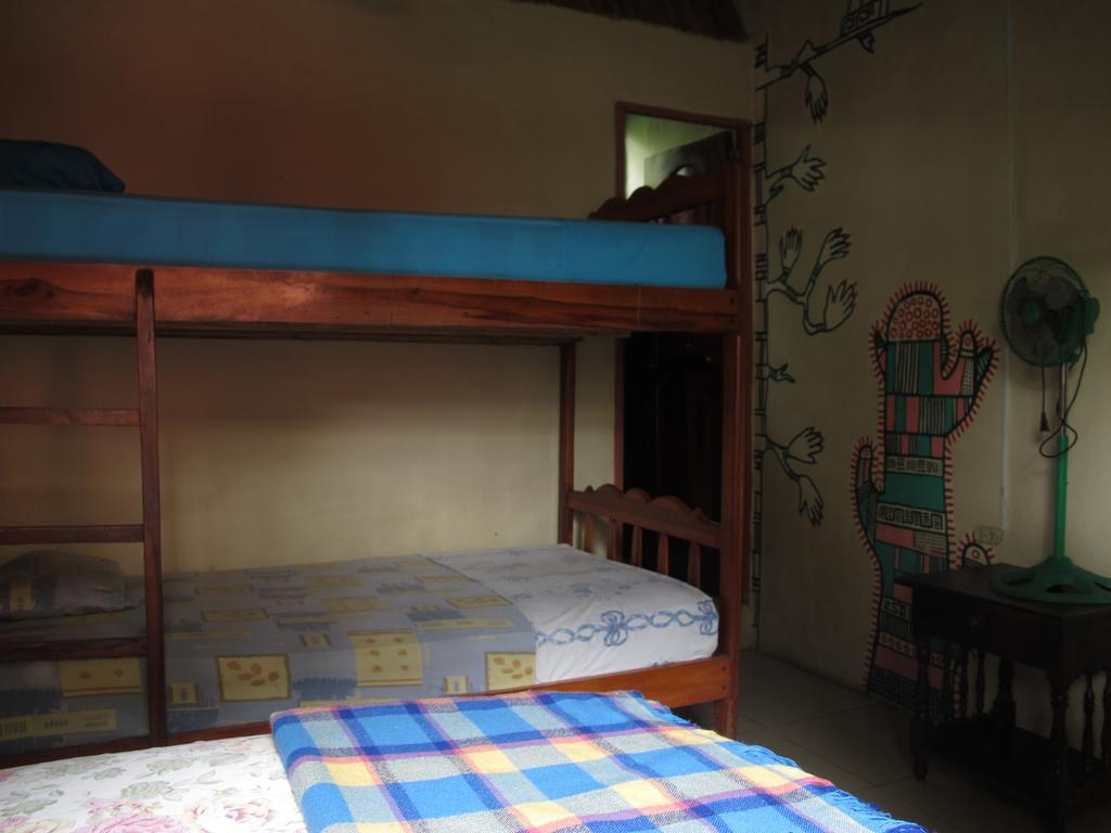 מונטניטה Hostal Mamacucha מראה חיצוני תמונה