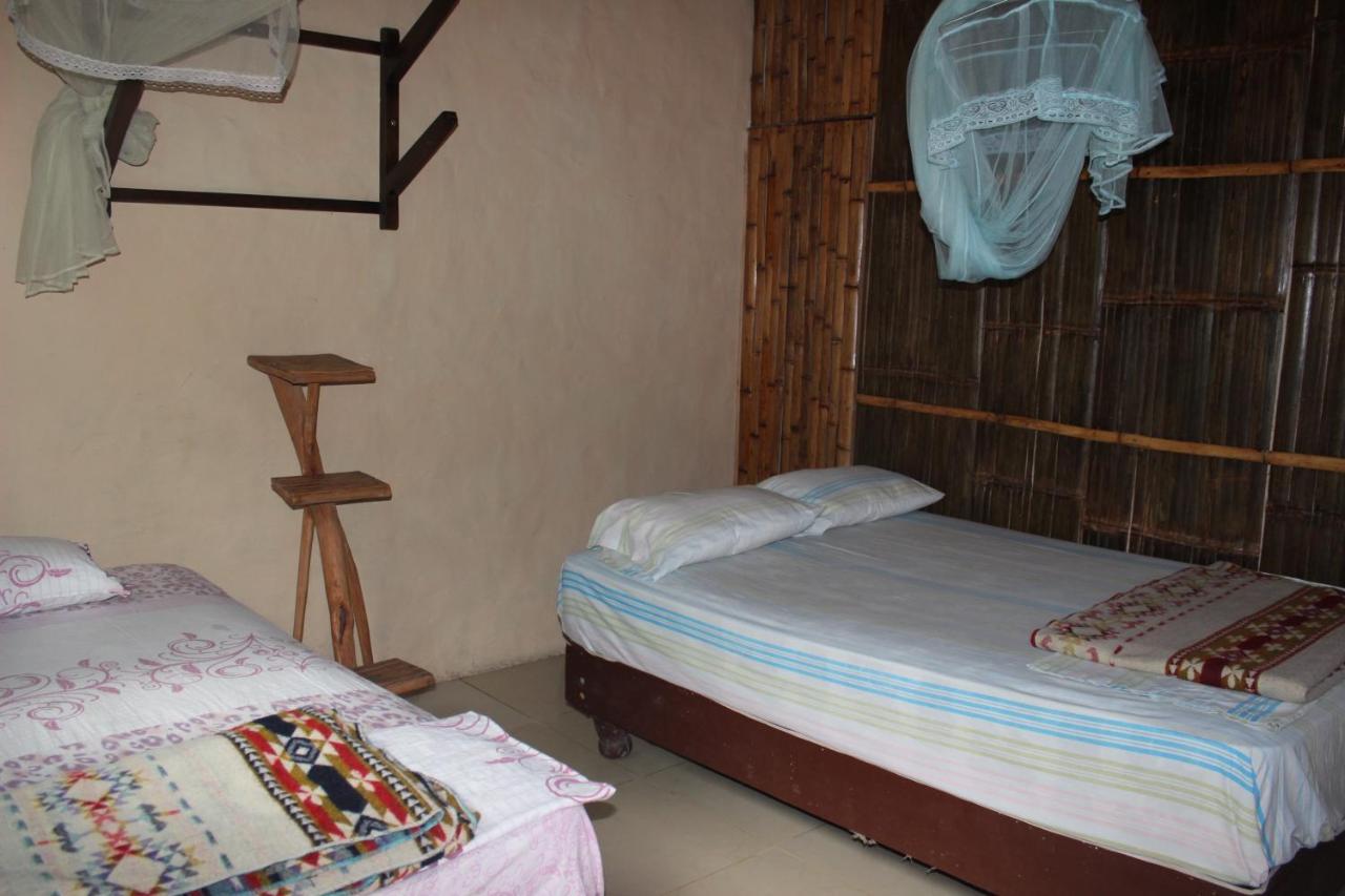 מונטניטה Hostal Mamacucha מראה חיצוני תמונה